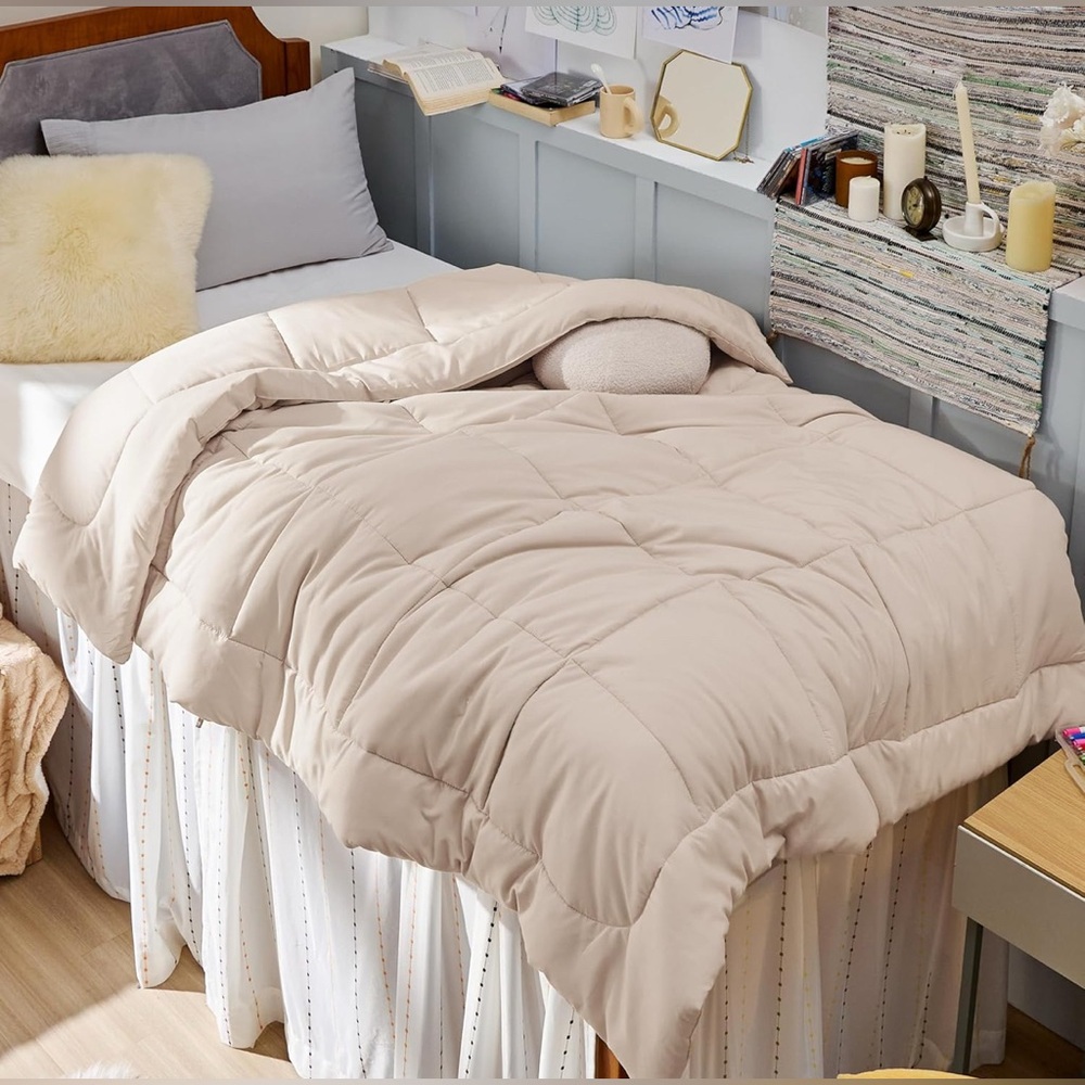 NEW Bedsure Beige Twin XL Comforter Duvet Insert – All Season - College Bedding